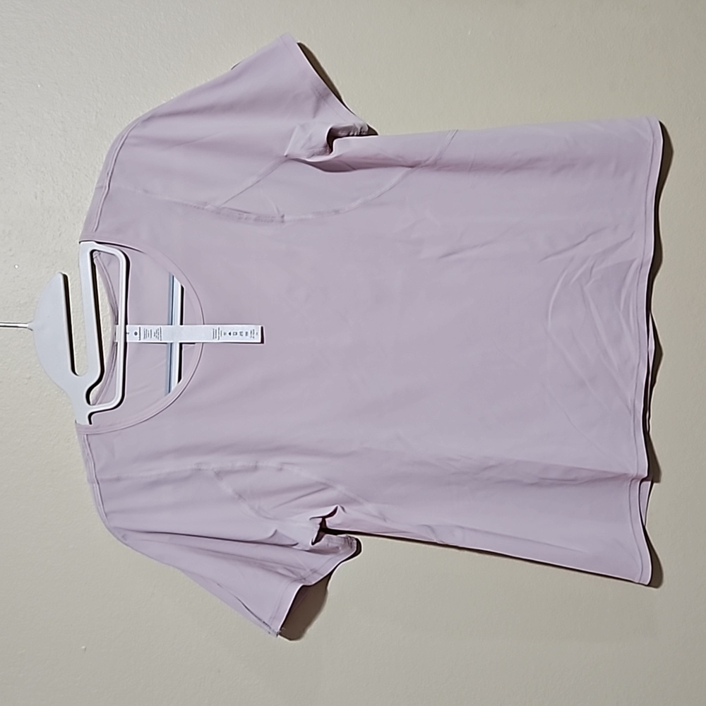 Lululemon lightweight top